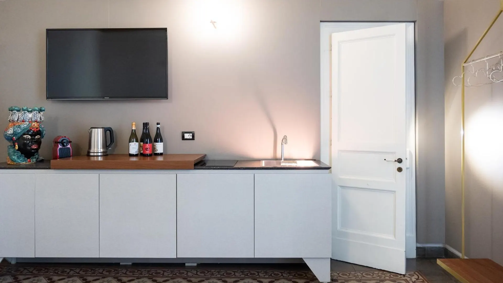 Scene Suites Apartments Aeroporto di Catania Fontana Rossa